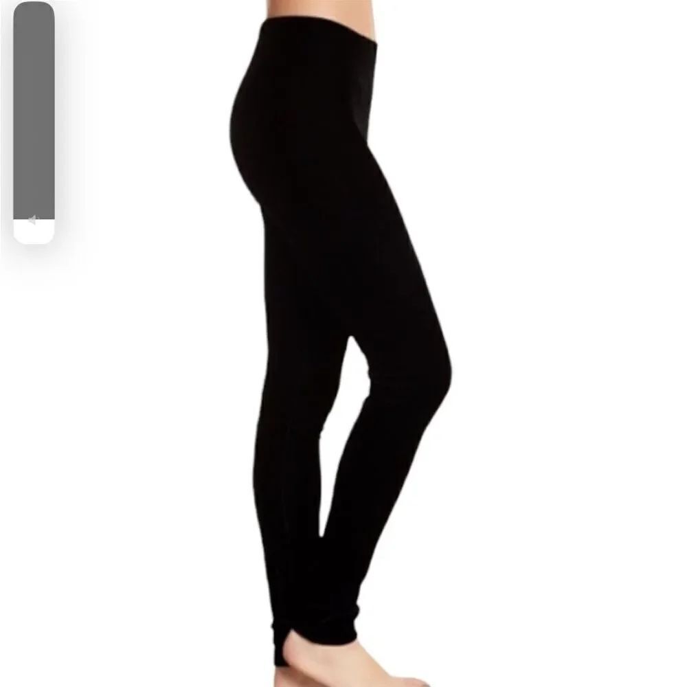 NEW with tags Dex Velvet Leggings Black
Size XS